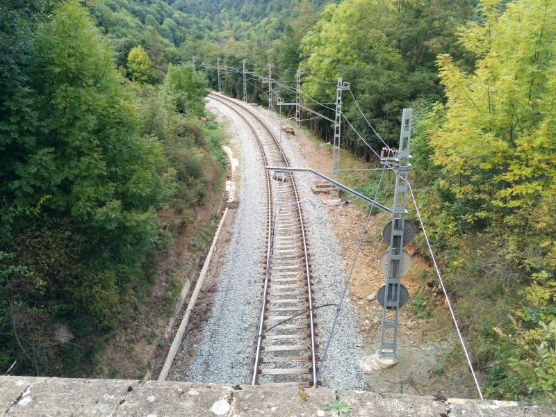 entre tunels  a la vall d´en palos..jpg