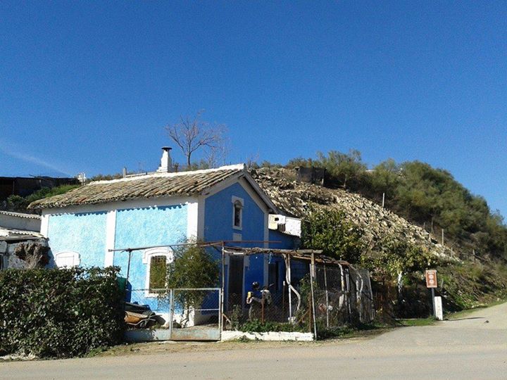 Antonio Gomez Moyano.Antiguo paso a nivel carretera antigua de doña Mencia.jpg