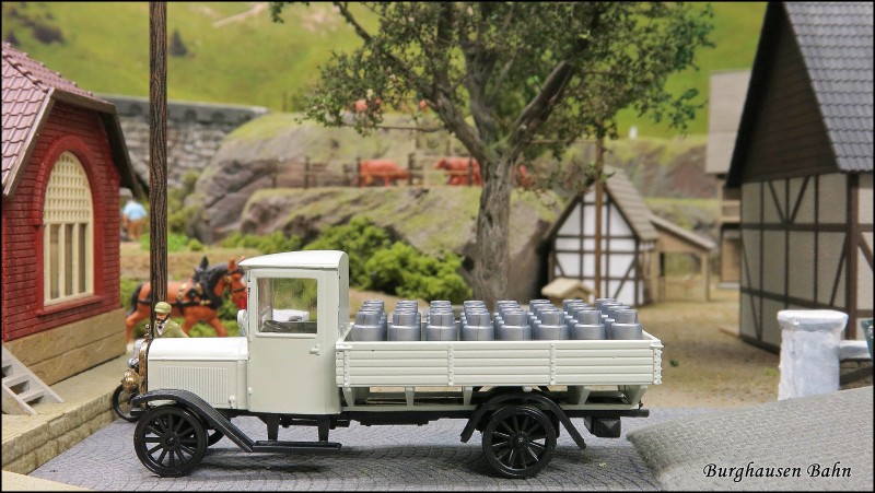 Märklin 48815 Milchwagen-set Epoche II_3.jpg