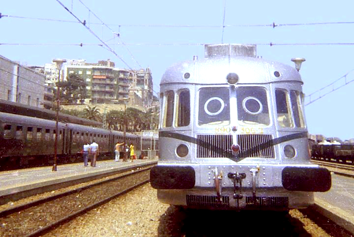 590.306 - Tarragona años 70. Automotor Renault ABJ.jpg