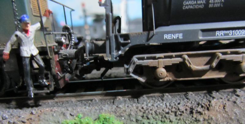 Cisterna 4 ejes Ktrain3.png
