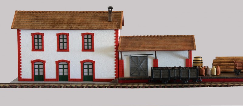 maqueta estació petita.jpg