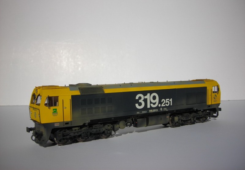 319-251-5 lateral trescuartos.jpg