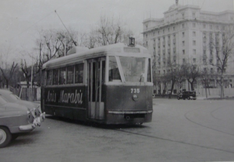 735.jpg