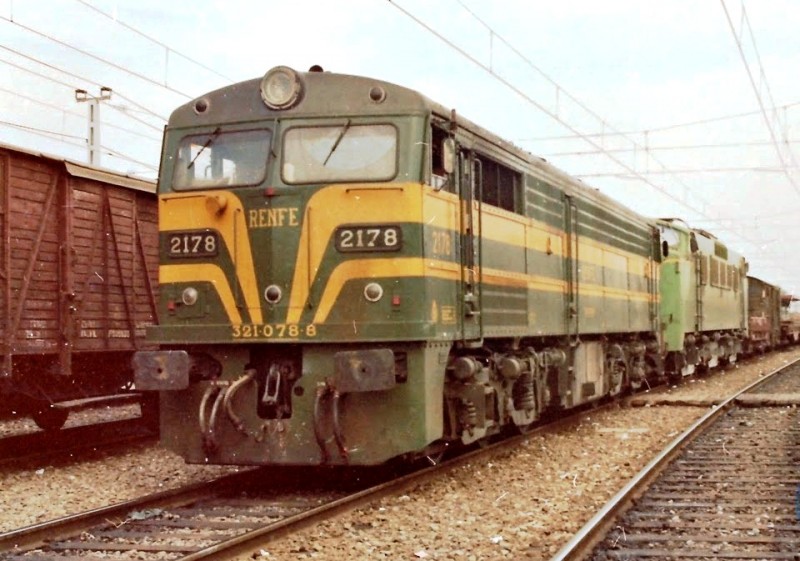 321.078 - Tren de mercancias.jpg