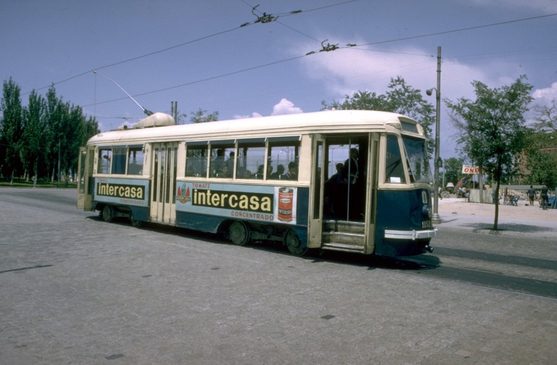 El 1152 en línea 1. Pza. Castilla. 1962..jpg
