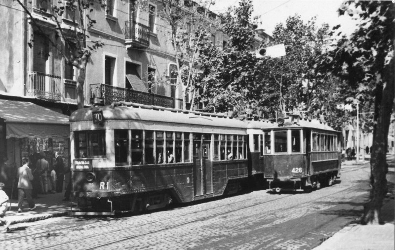 900 R-1C_Badalona.jpg
