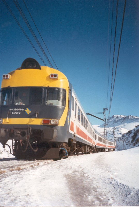 432 esquiando.jpg