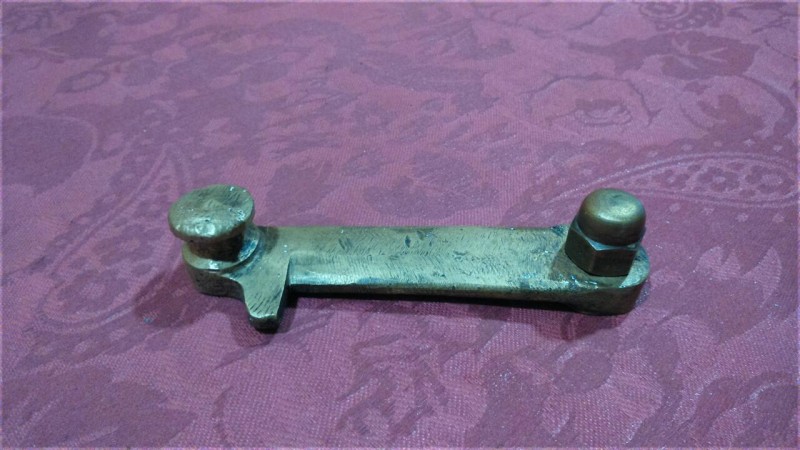 pestillo naval.JPG
