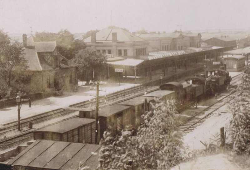 1900 Bahnhof z.jpg