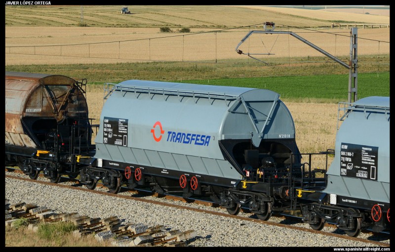 PTT-21018.jpg