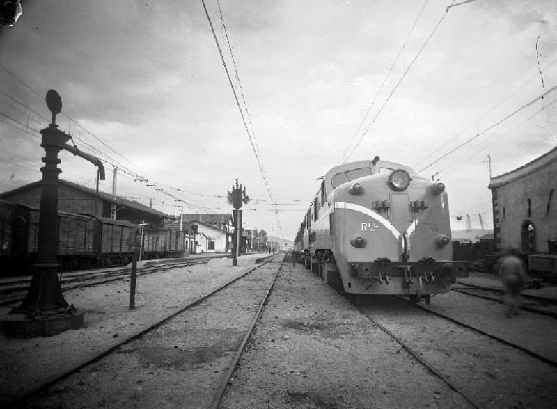 7706_31-8-54.jpg