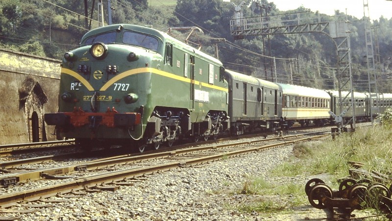 7727 1986 Veriña.JPG