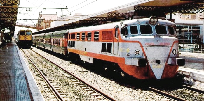 352.008 - V. de la Soledad. Talgo III Almería-Madrid - junio 2001.jpg
