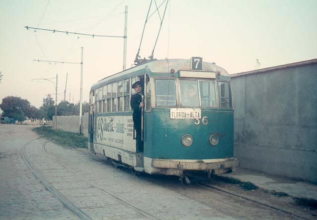 El 36 en línea 7. 1966.jpg