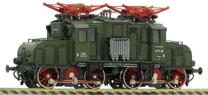 LE-BB Roco 04196A-82_F F5.6 B10 C20.jpg