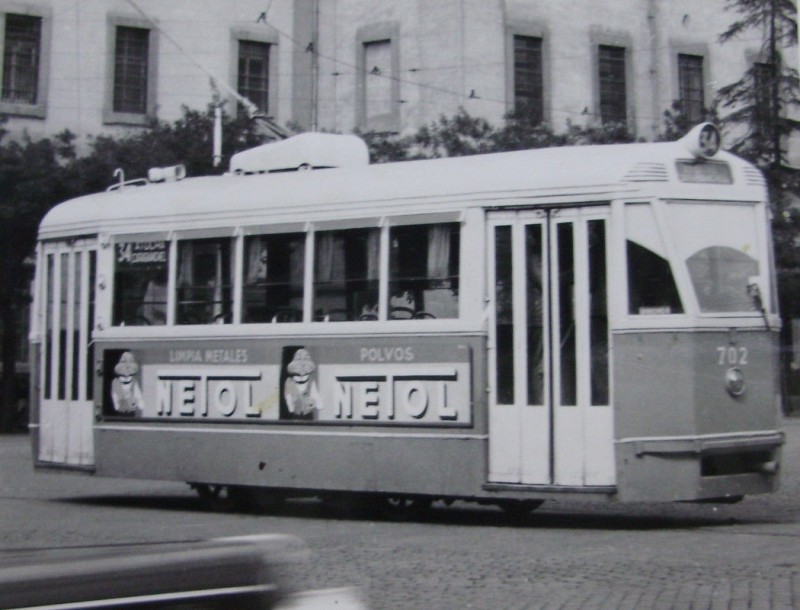 El 702 en línea 34 aún con testero redondo.JPG