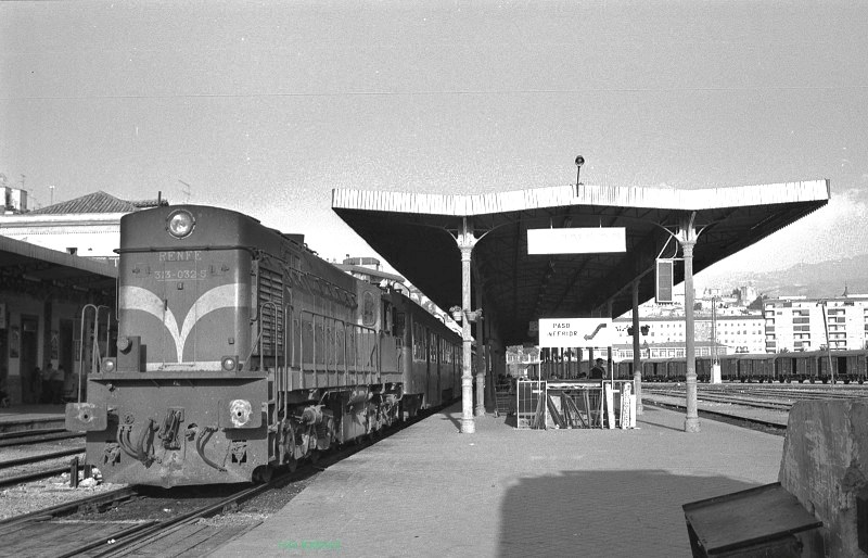 313.032 - Granada. El corto de Loja. agosto 1978. Graham T.V. Stacey.jpg