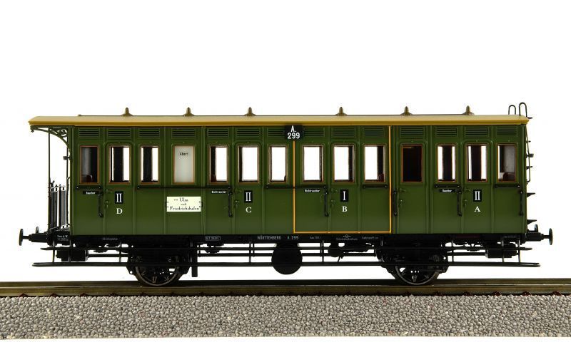 Brawa 45607 1y2 Klasse Abteilwagen A der K.W.St.E..JPG