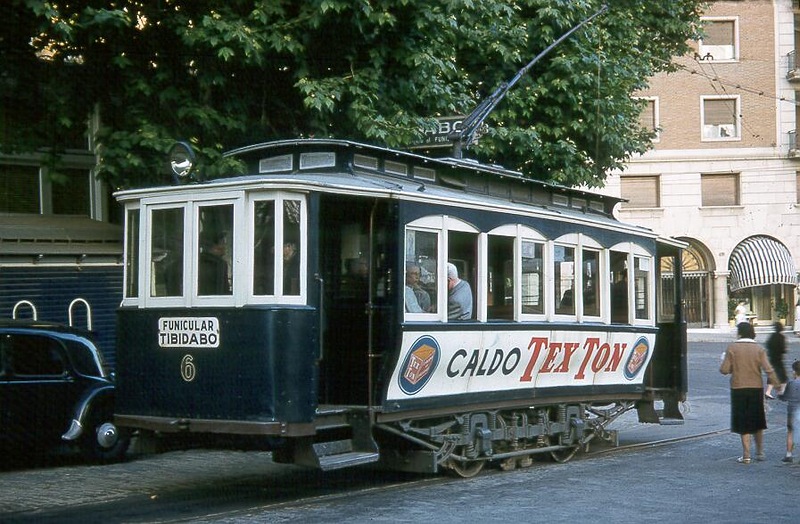 Barcelona 1956 in color photos (2).jpg