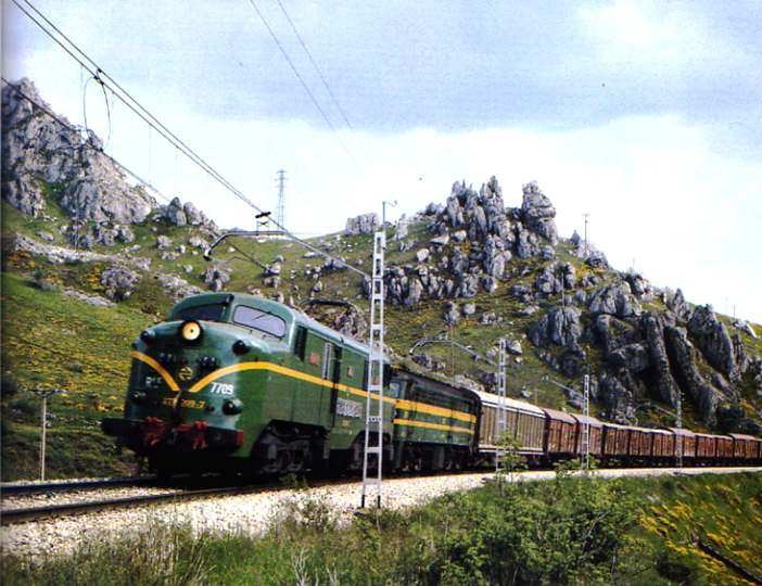277.009 - Villamarín. julio 1985. Foto Josep Miquel.jpg