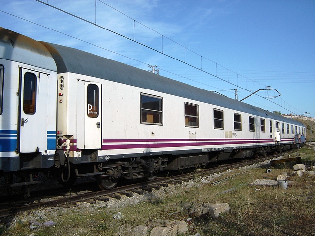 coche cama T2 5418 - Madrid-Fuencarral. 14-10-2007. Foto Carlos Olmos.jpg