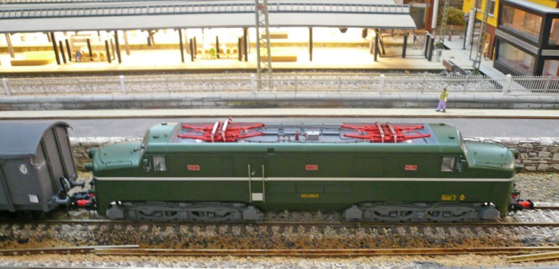 387.JPG