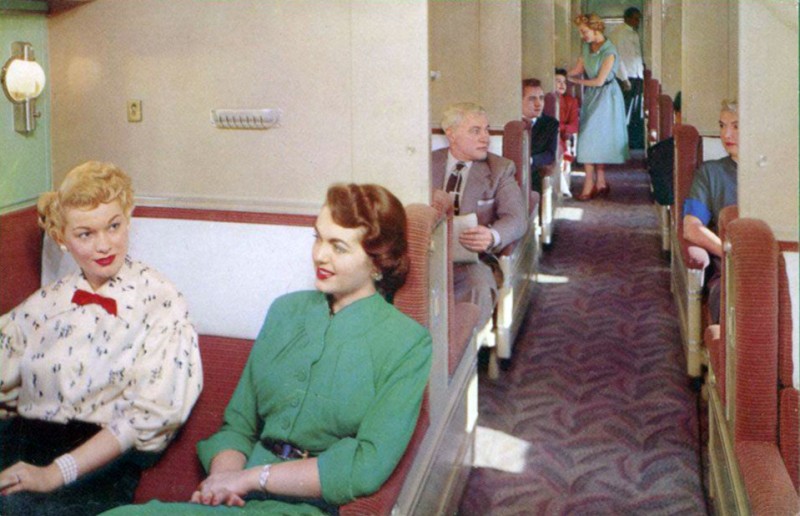 Union_Pacific_Pullman_car_circa_1950s.JPG
