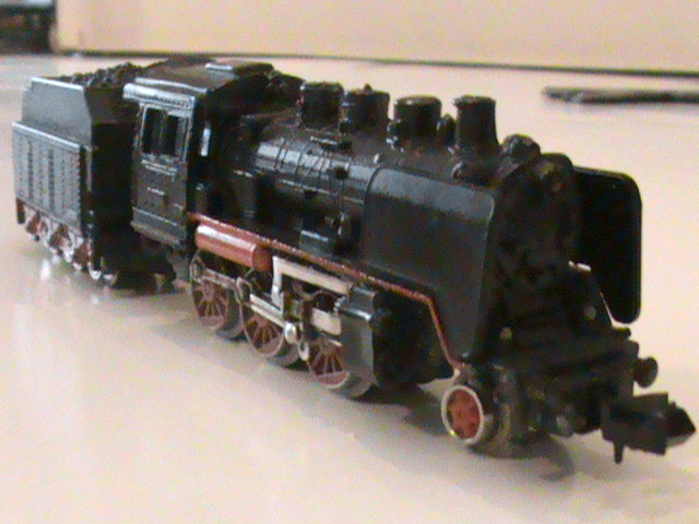 2. Locomotora a vapor incluida en 3n 151.JPG
