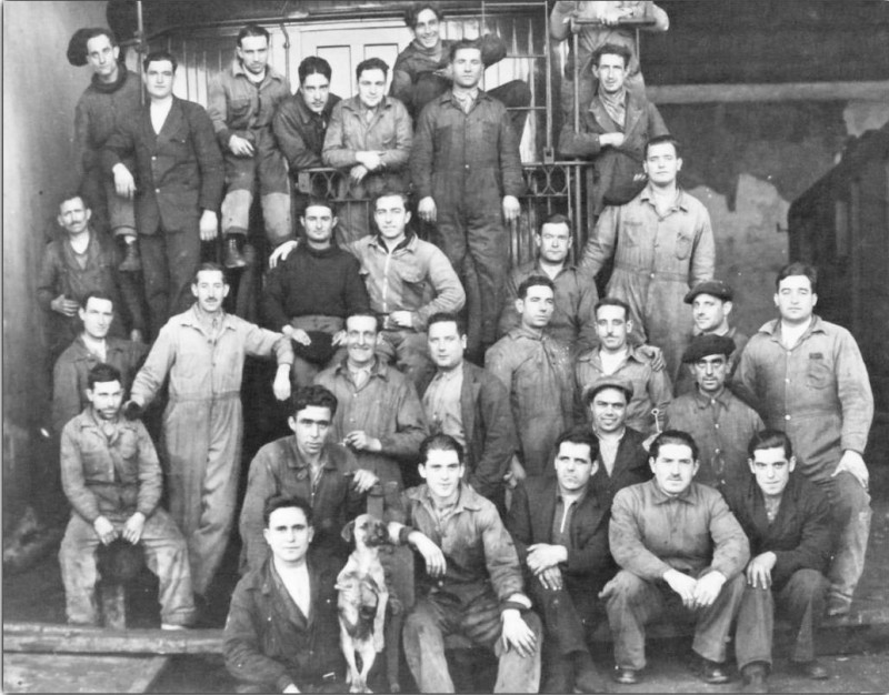 SM_grupo-de-trabajadores-del-ferrocarril-en-horna_años 30.jpg