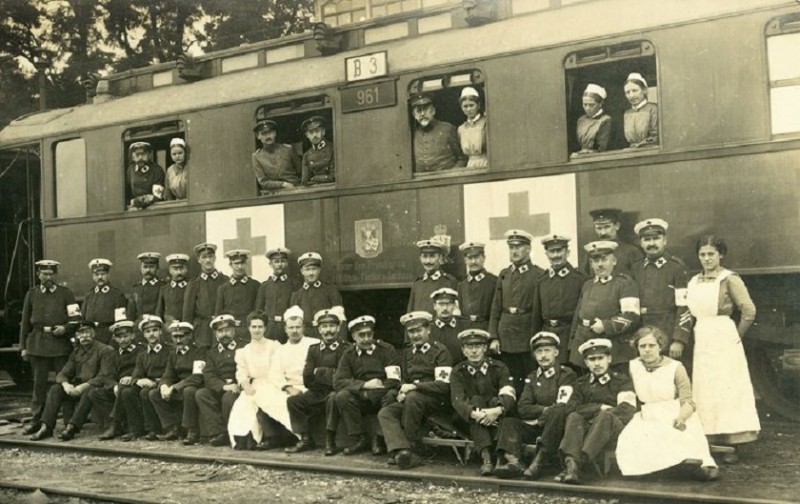496945_1_lightbox_Einweihung_des_Lazarettzuges_B3_Jena_Januar_1915.jpg