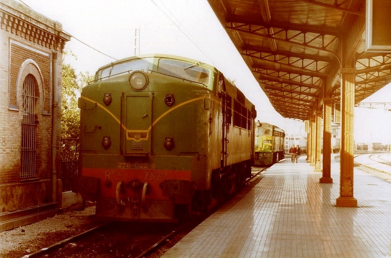278.022 - Estacion de Trenes, Plaza de Armas, Sevilla, España en 1987.jpg