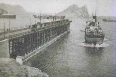 barco-atraque-hornillo.jpg