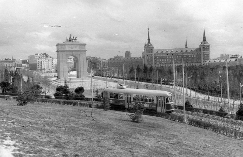 Otra de la línea 2, 1958-59.jpg