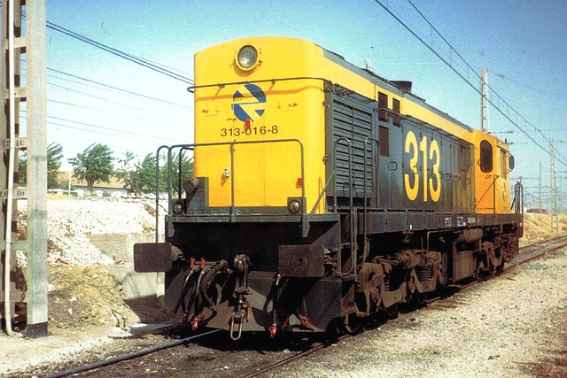 313.016 - Málaga-Los Prados, años 90. serie103.jpg