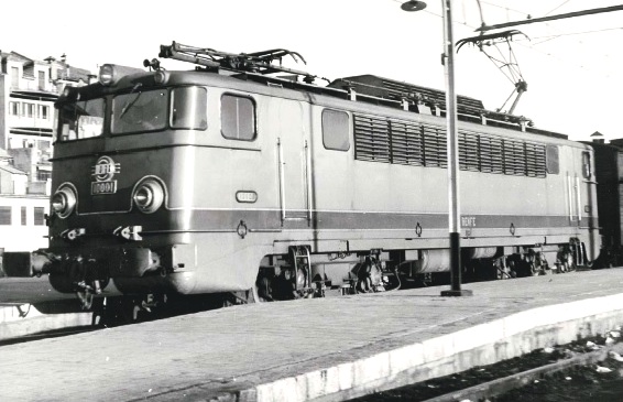 10001 - Correo Barcelona-Puigcerdá. marzo 1966. Foto Miquel Palou.jpg