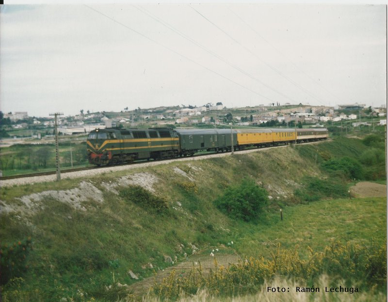 Omnibus procedente de Monforte 31-3-87.jpg