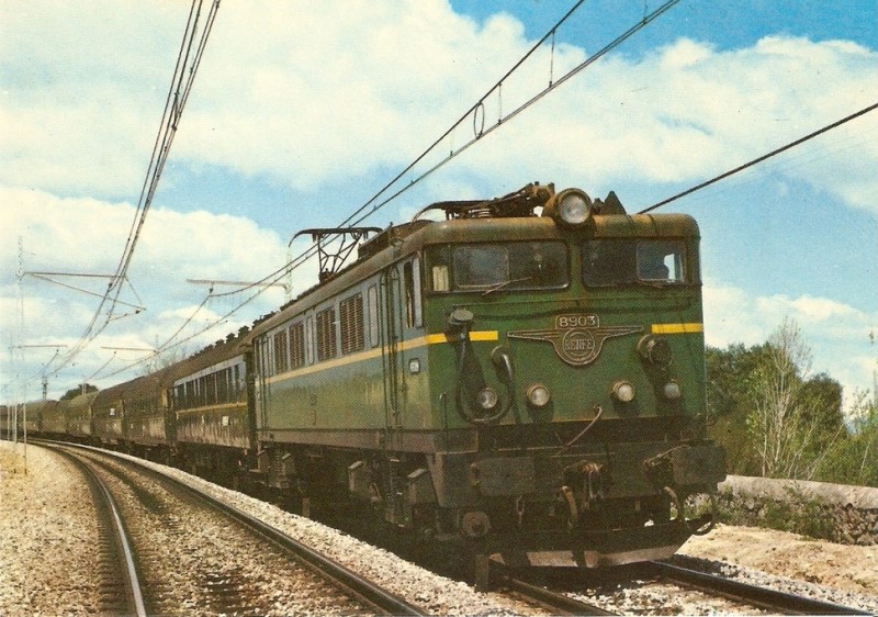 8903 Costa Vasca.jpg