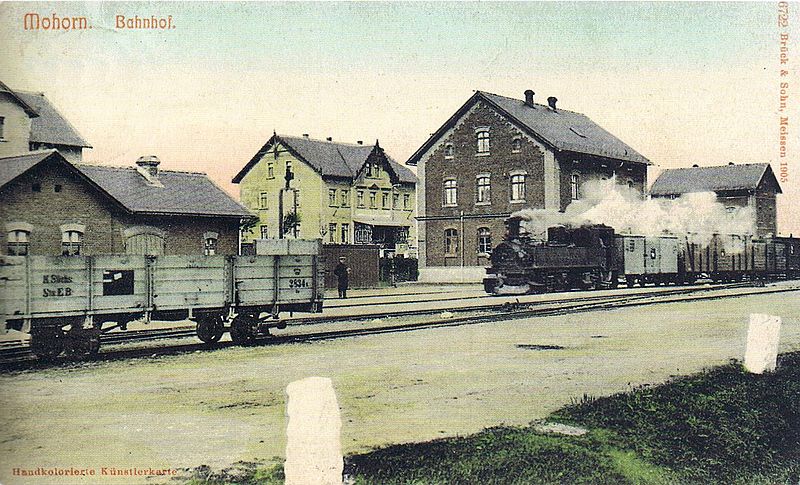 800px-Bahnhof_Mohorn.jpg
