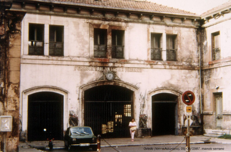 Oviedo_ Estación Vasco-Asturiano. 09-09-1987. manolo serrano.jpg