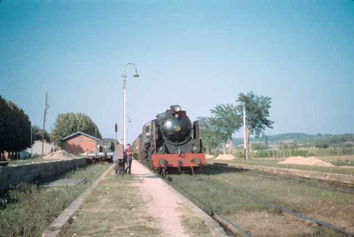 1412376a.jpg