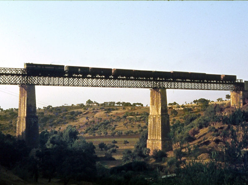 800px-PuentePedroches%283%29.jpg