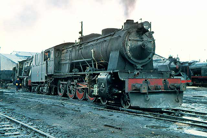 2402242.jpg