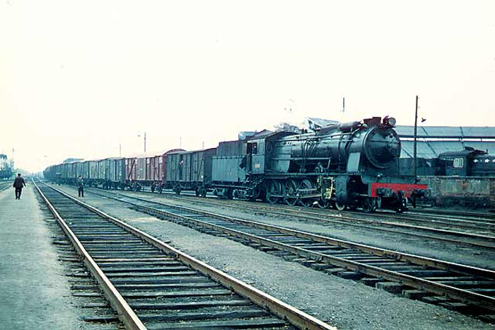 2402287b.jpg