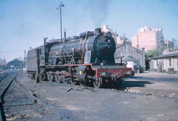 2402310.jpg