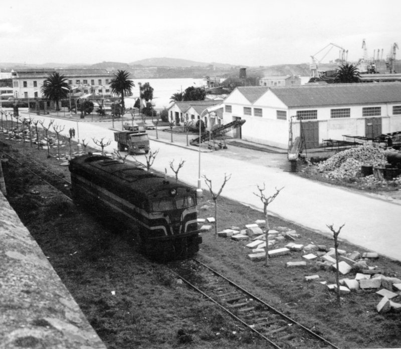 Tren En el Puerto.jpg
