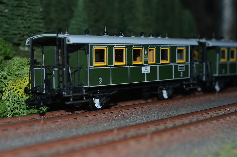 23226+23227v1.jpg