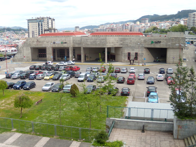 Estación_de_tren_de_Vigo.jpg
