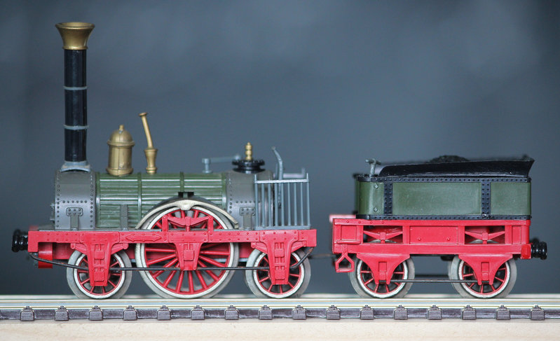 Locomotora Adler (Trix 52120500).jpg