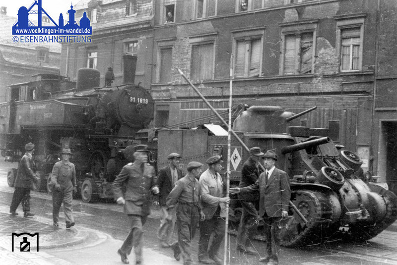 panzer-zieht-lokomotive.jpg